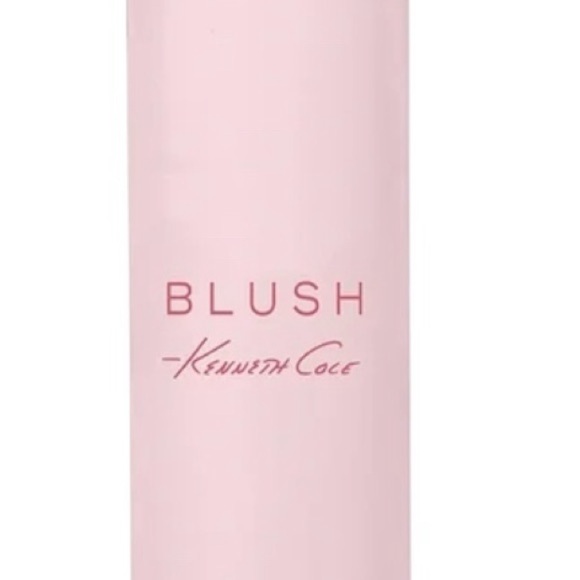 Kenneth Cole Blush - Soft Pink Elegance - Picture 3 of 6